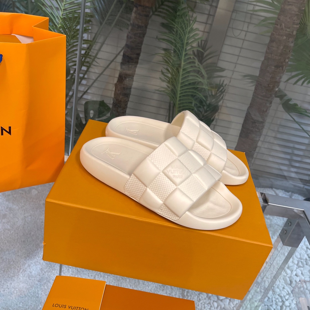 Louis Vuitton Waterfront Mules   1AAR9U - DesignerGu