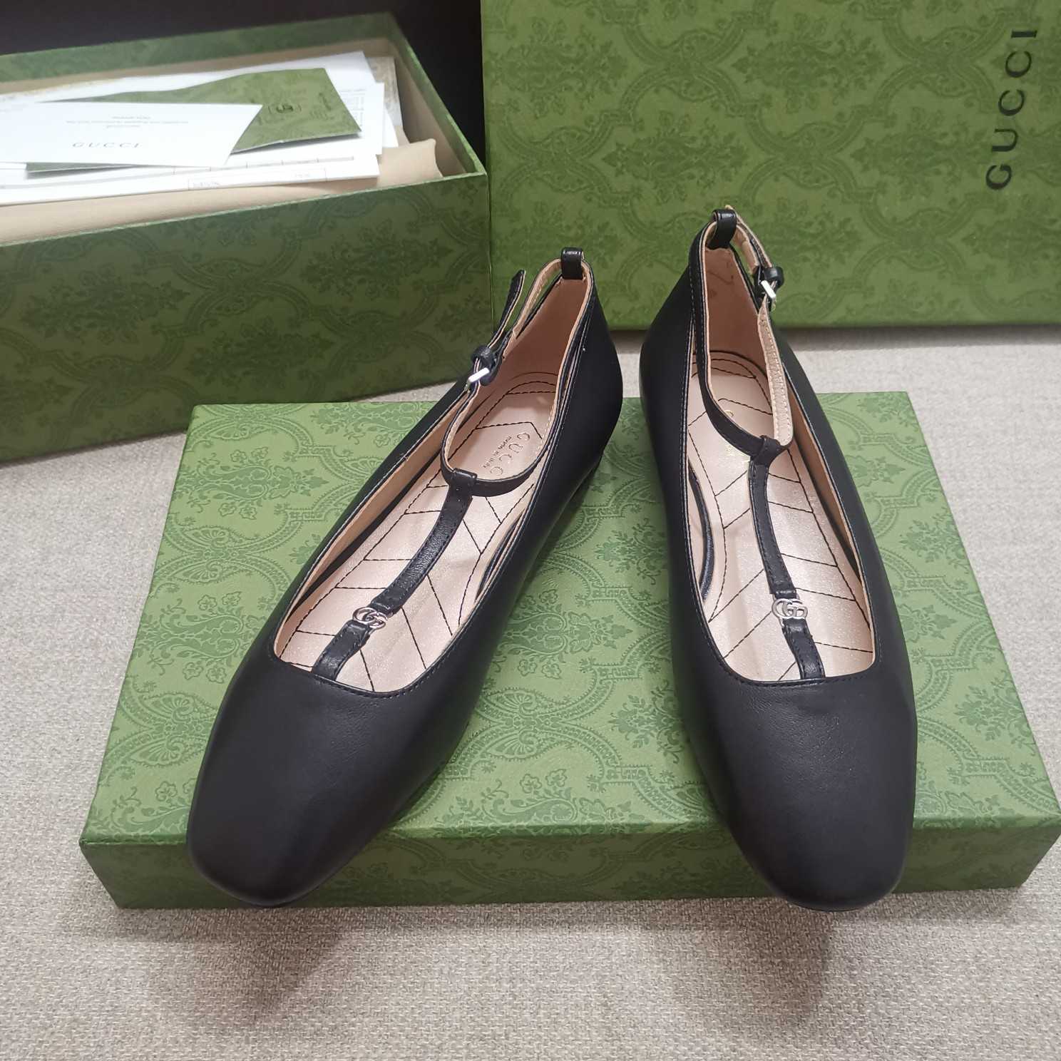 Gucci Women's Ballet Flat With Double G - DesignerGu