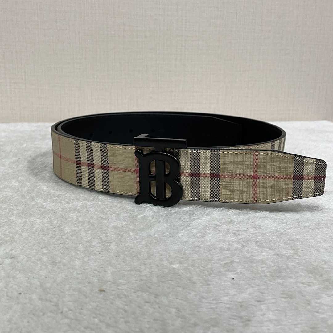 Burberry Check And Leather Reversible TB Belt - DesignerGu