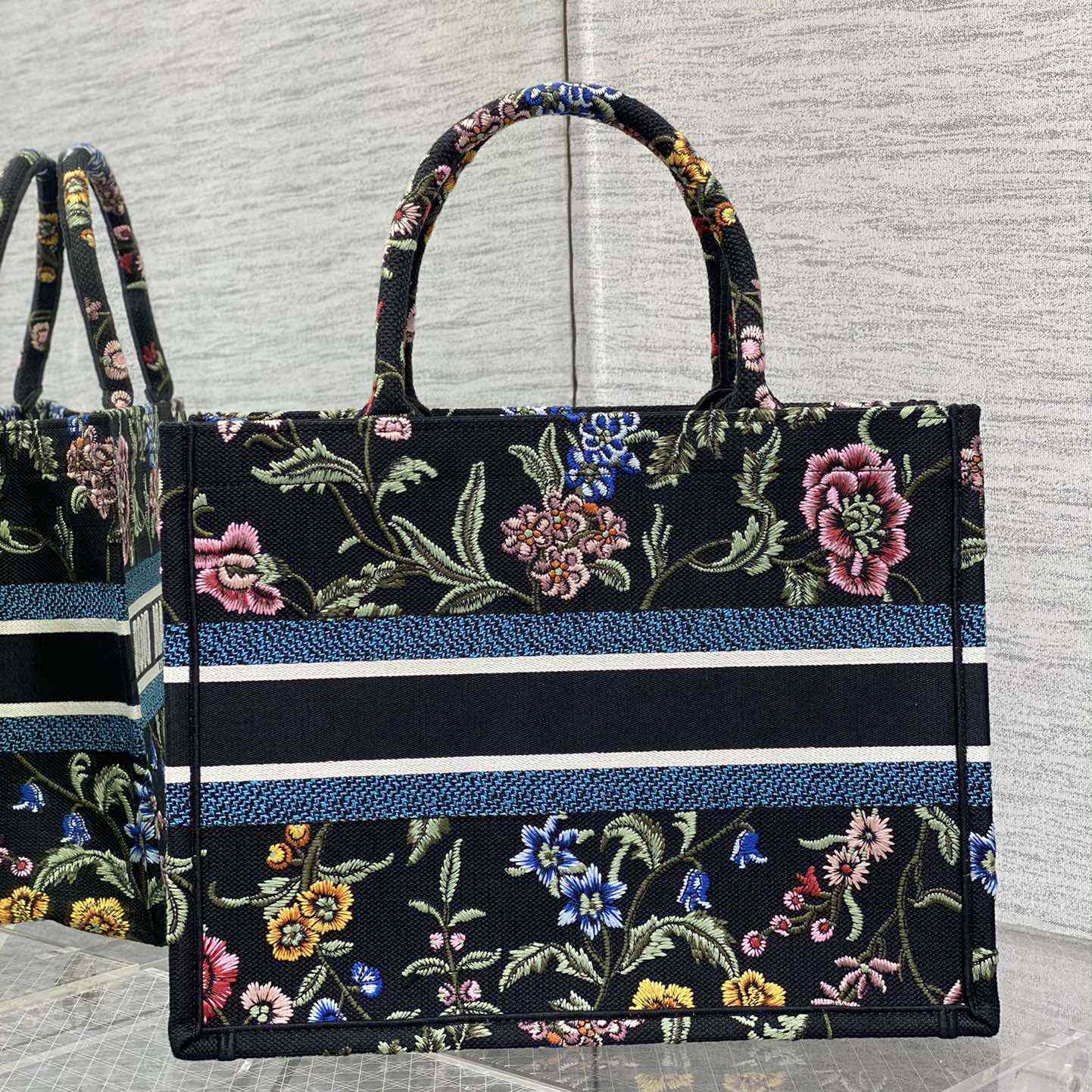 Dior Medium Dior Book Tote - DesignerGu