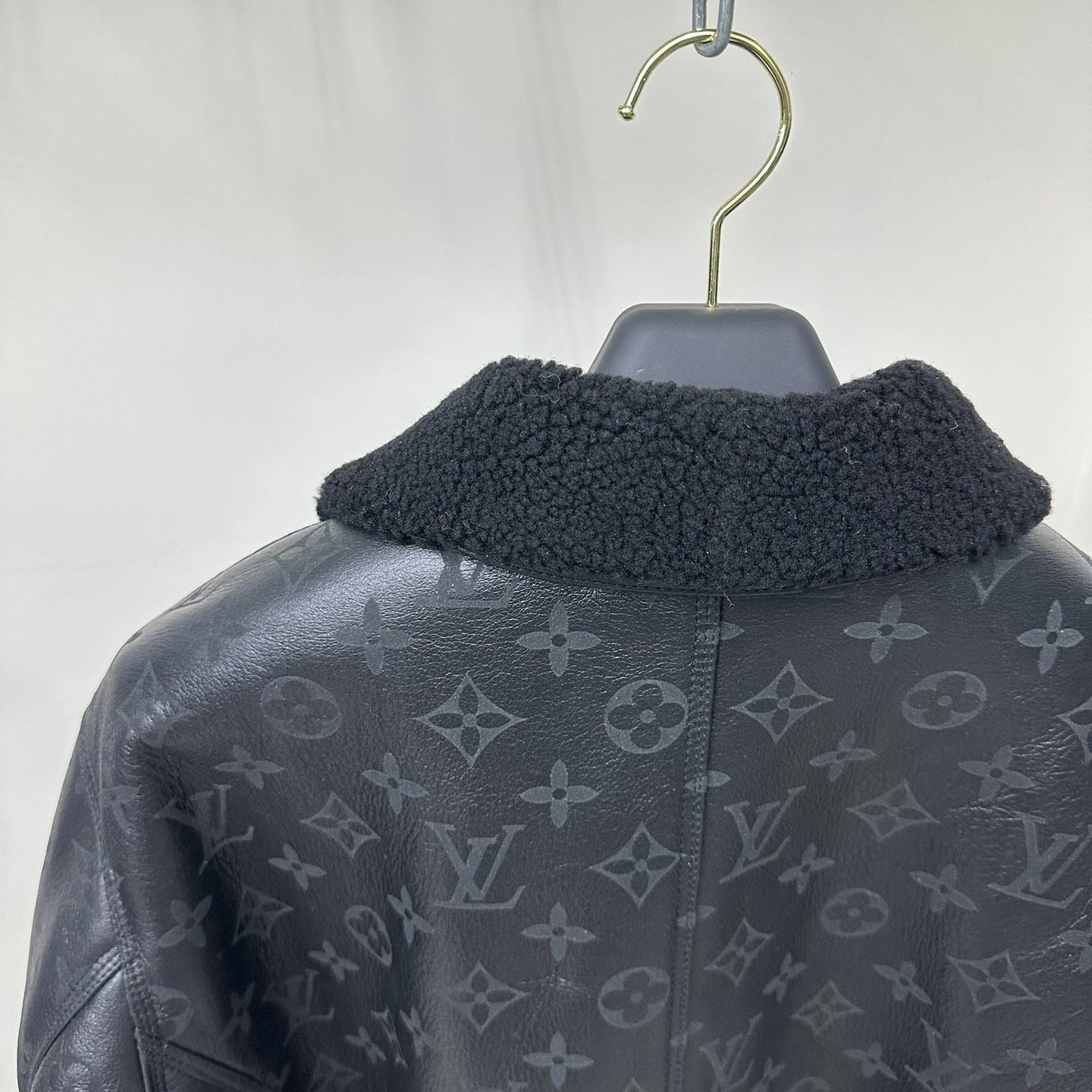 Louis Vuitton Shearling Embossed Monogram Jacket   1AAU29 - DesignerGu