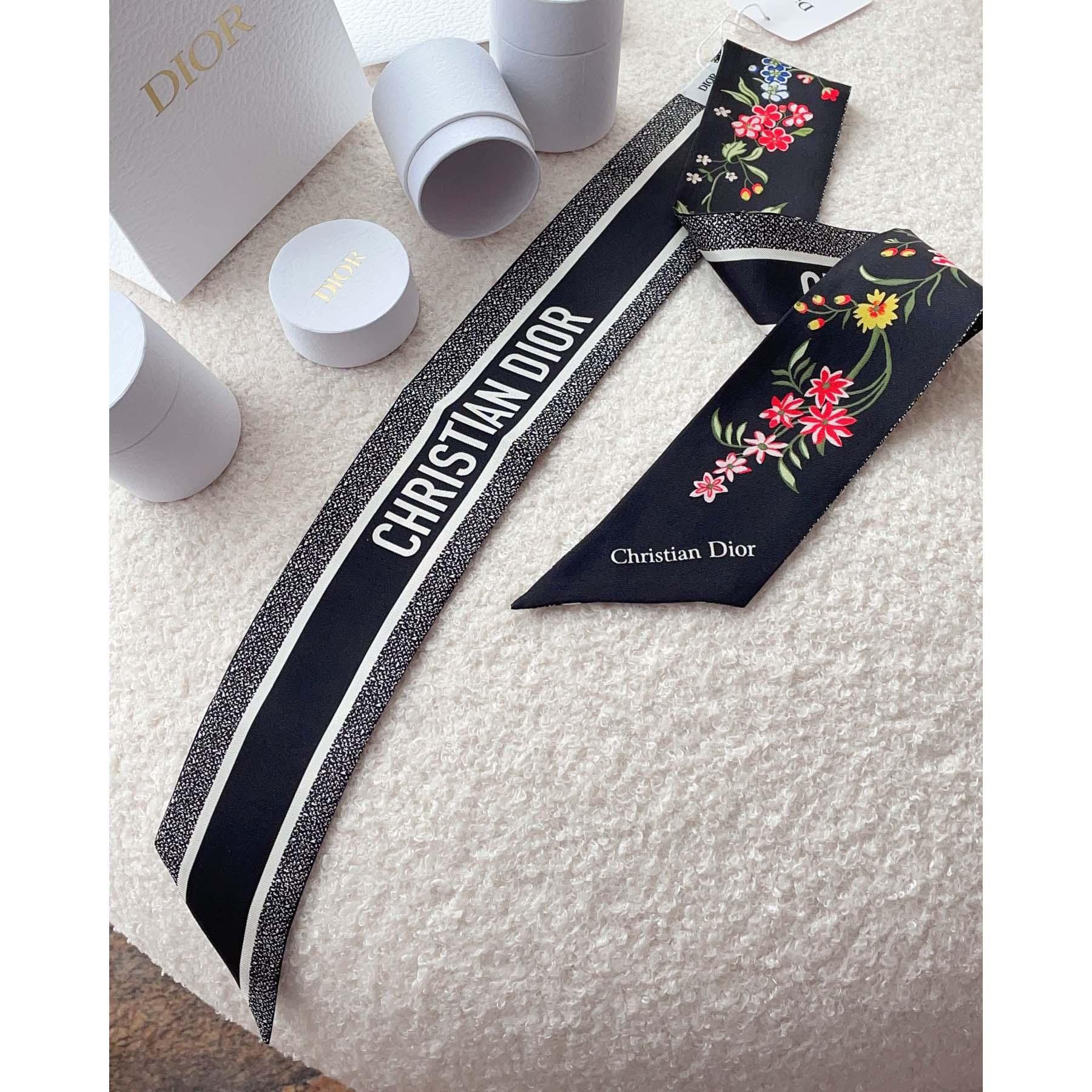 Dior Petites Fleurs Mitzah Scarf - DesignerGu