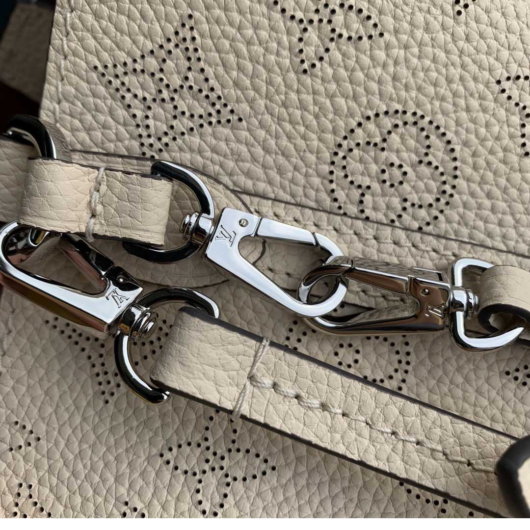 Louis Vuitton Blossom PM   M21909 - DesignerGu