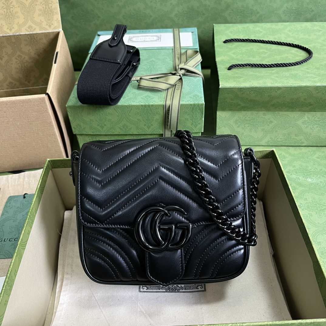 Gucci GG Marmont Matelasse Shoulder Bag  - DesignerGu