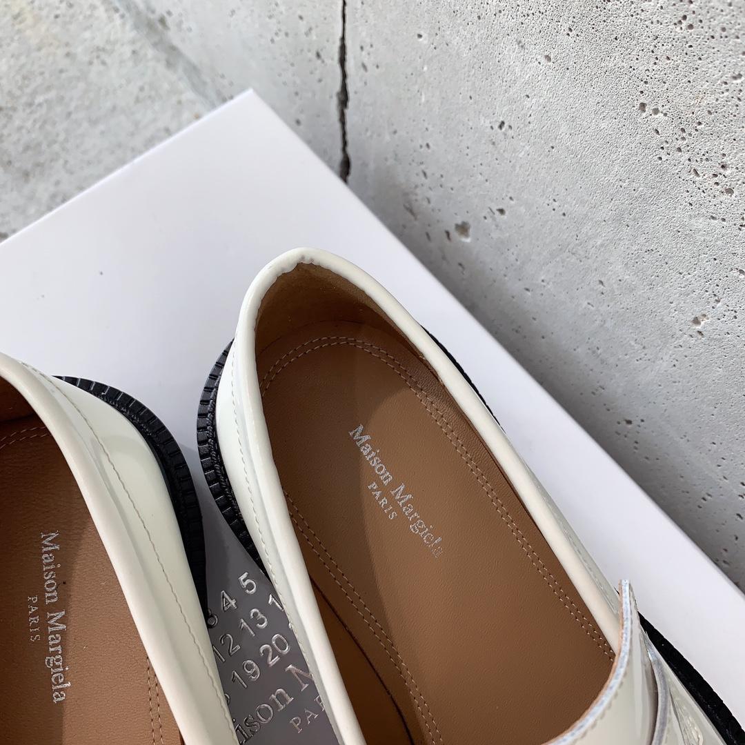 Maison Margiela Tabi Loafers - DesignerGu