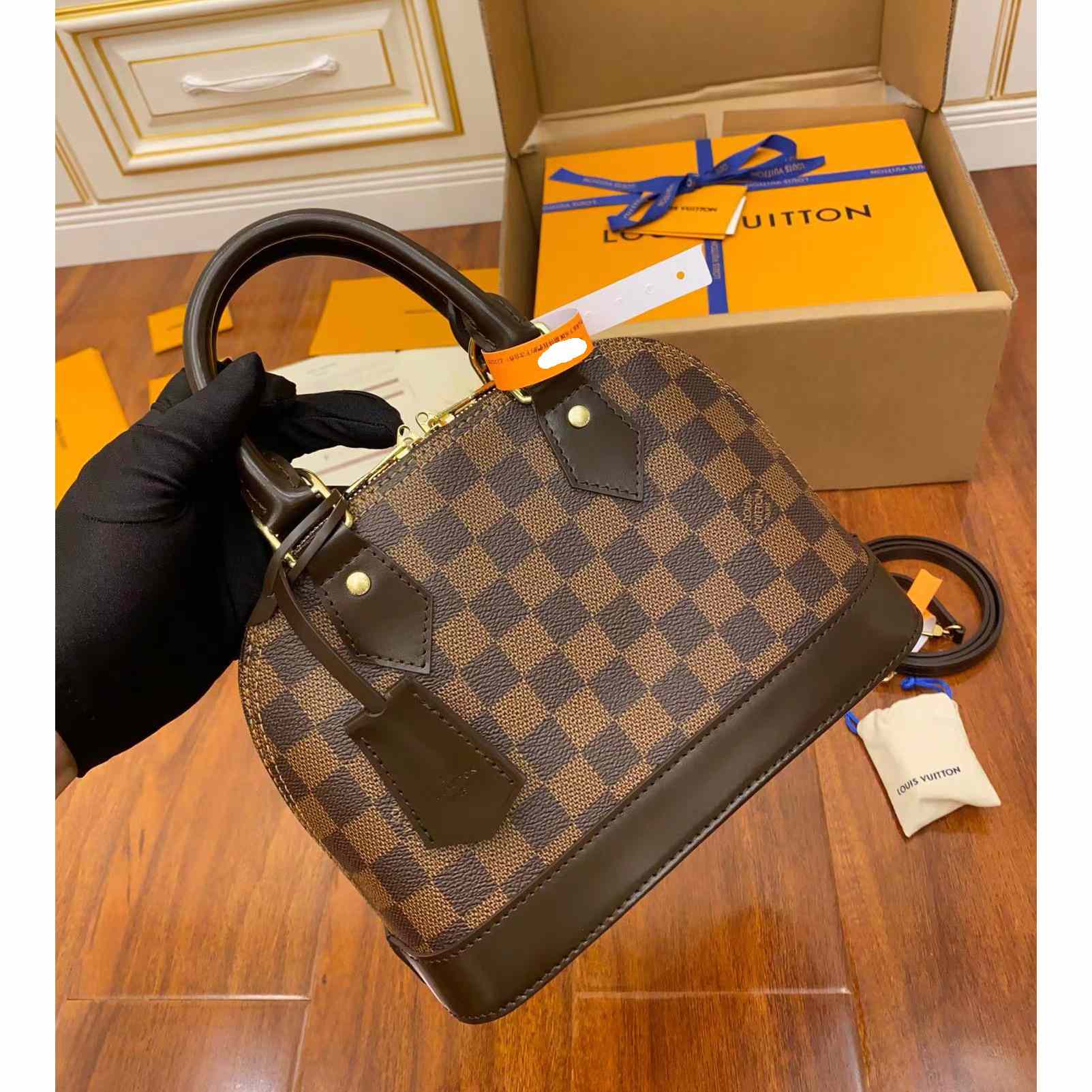 Louis Vuitton Alma BB Handbag (25x19x12CM)   N41221 - DesignerGu
