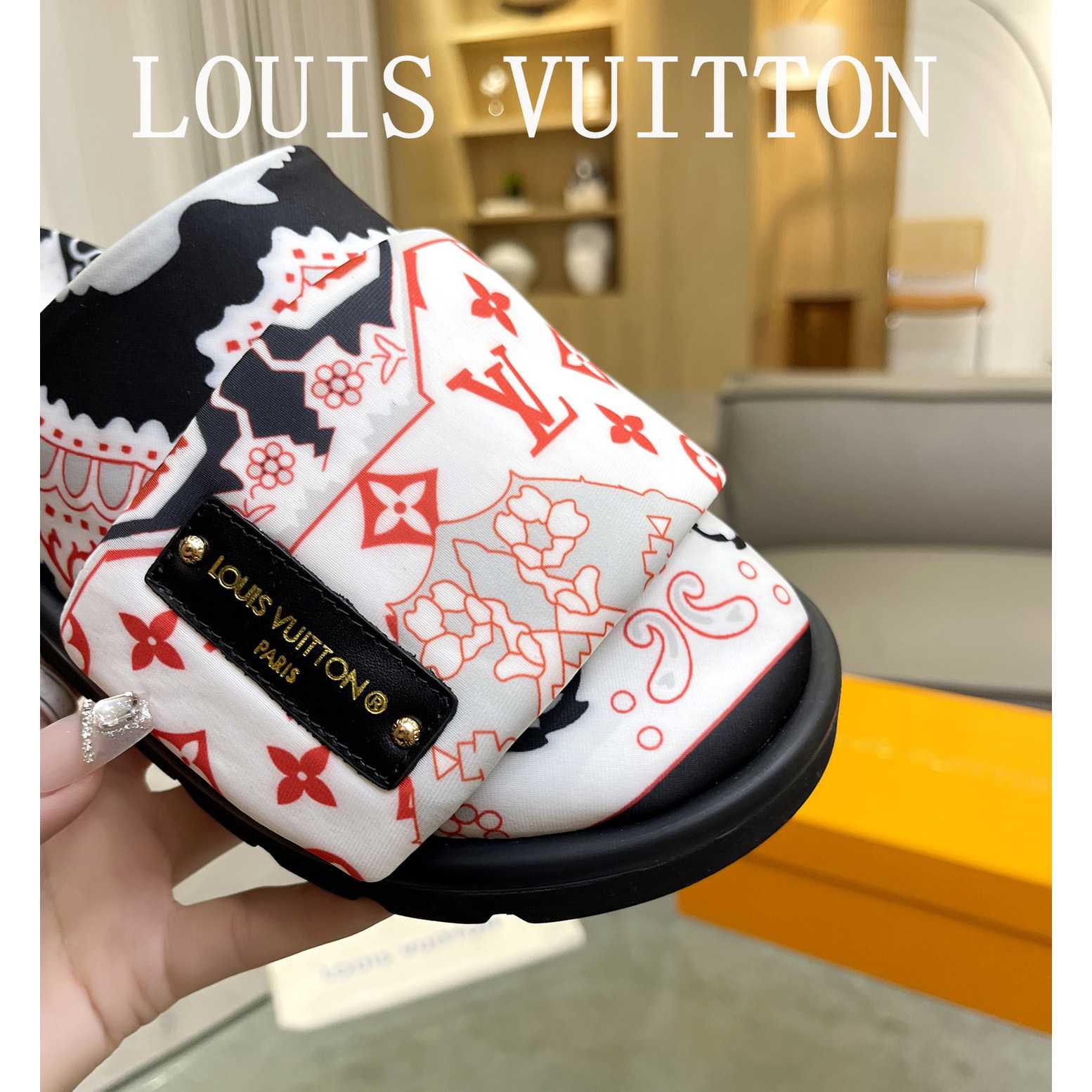 Louis Vuitton Slipper Pillow Flat Comfort Mule       - DesignerGu