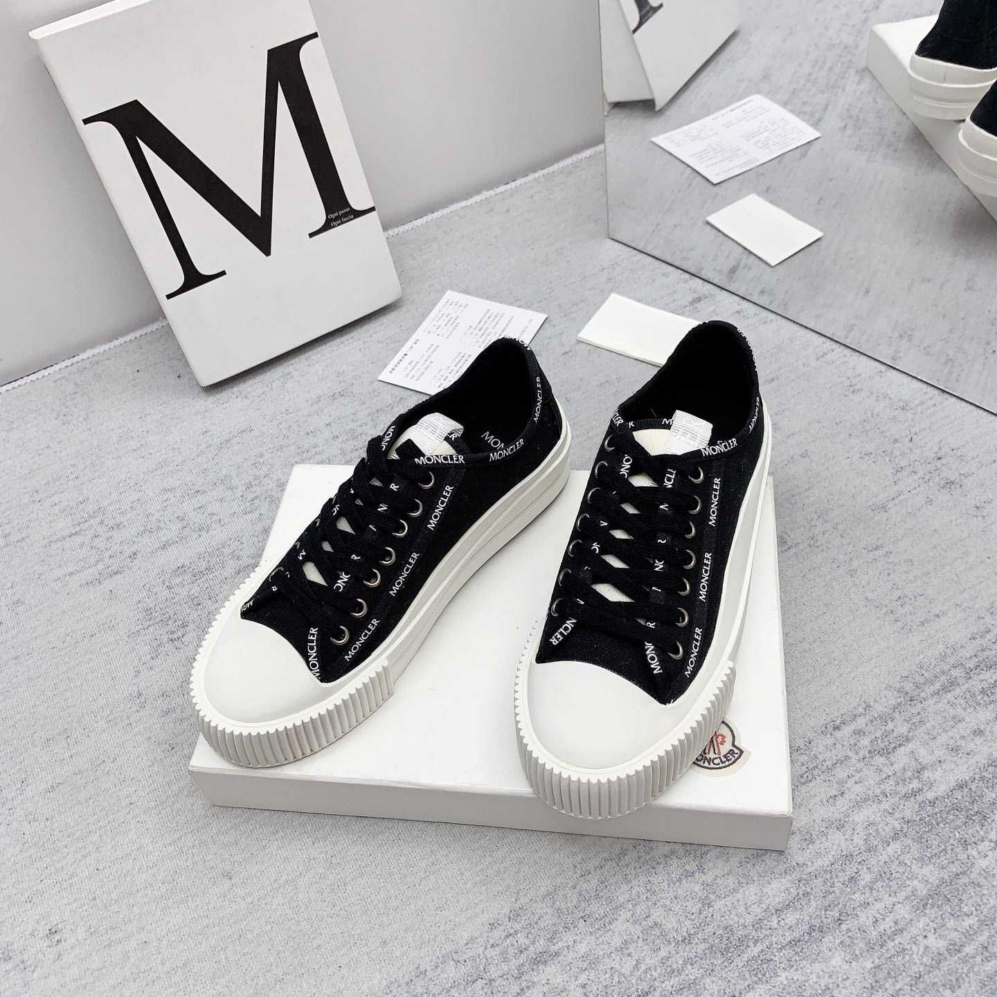 Moncler Glissiere Low-Top Sneakers - DesignerGu