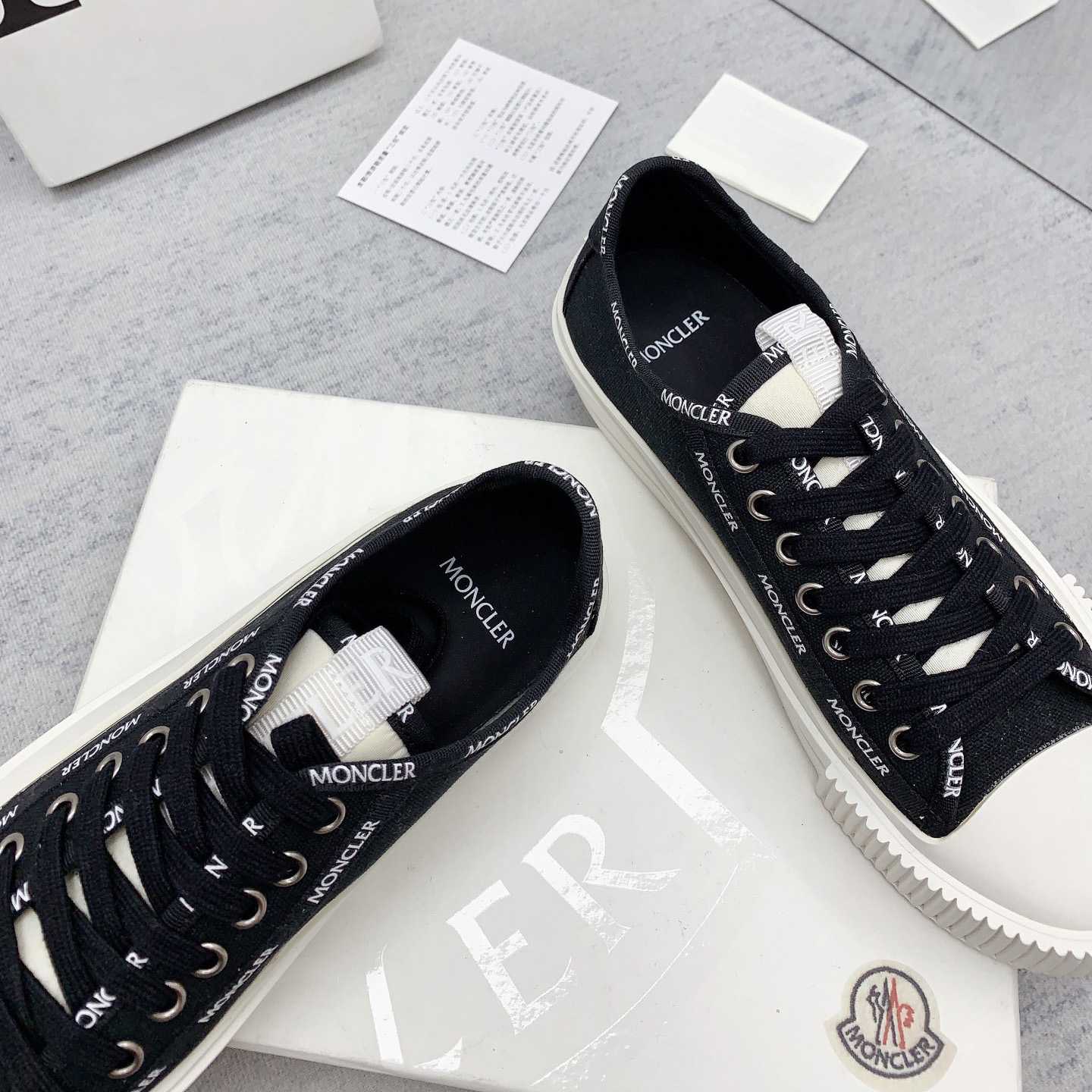 Moncler Glissiere Low-Top Sneakers - DesignerGu