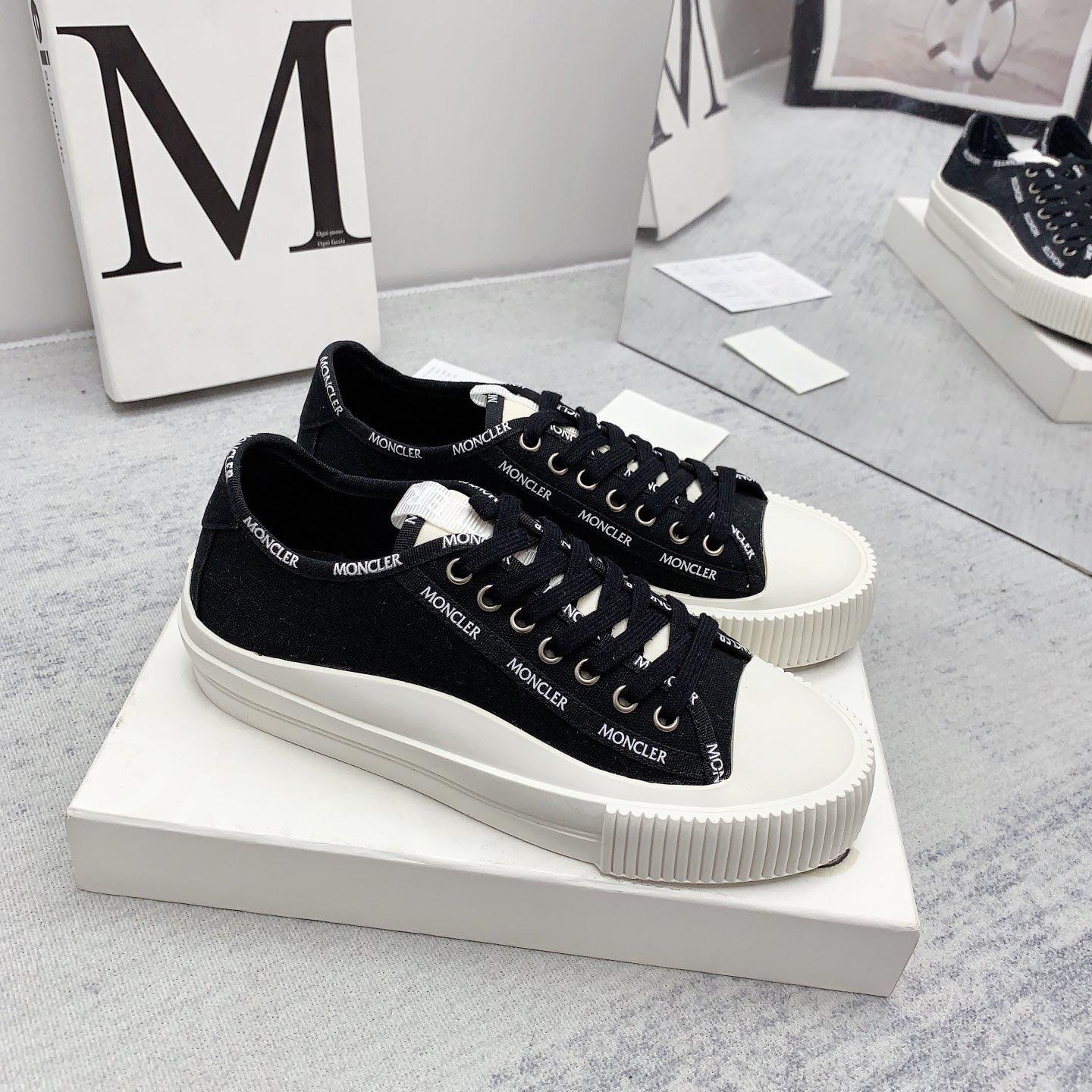 Moncler Glissiere Low-Top Sneakers - DesignerGu