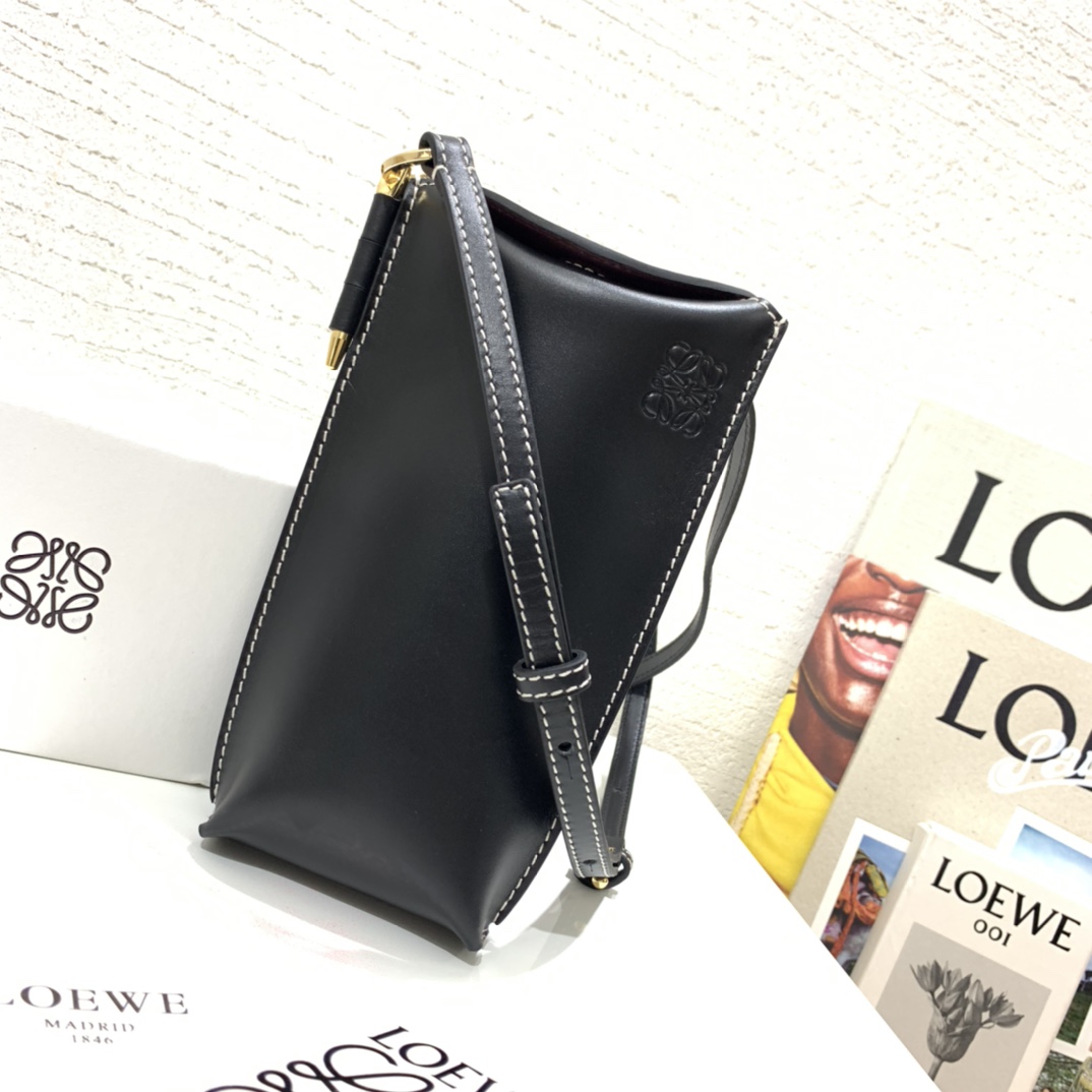 Loewe Gate Pocket In Soft Calfskin - DesignerGu