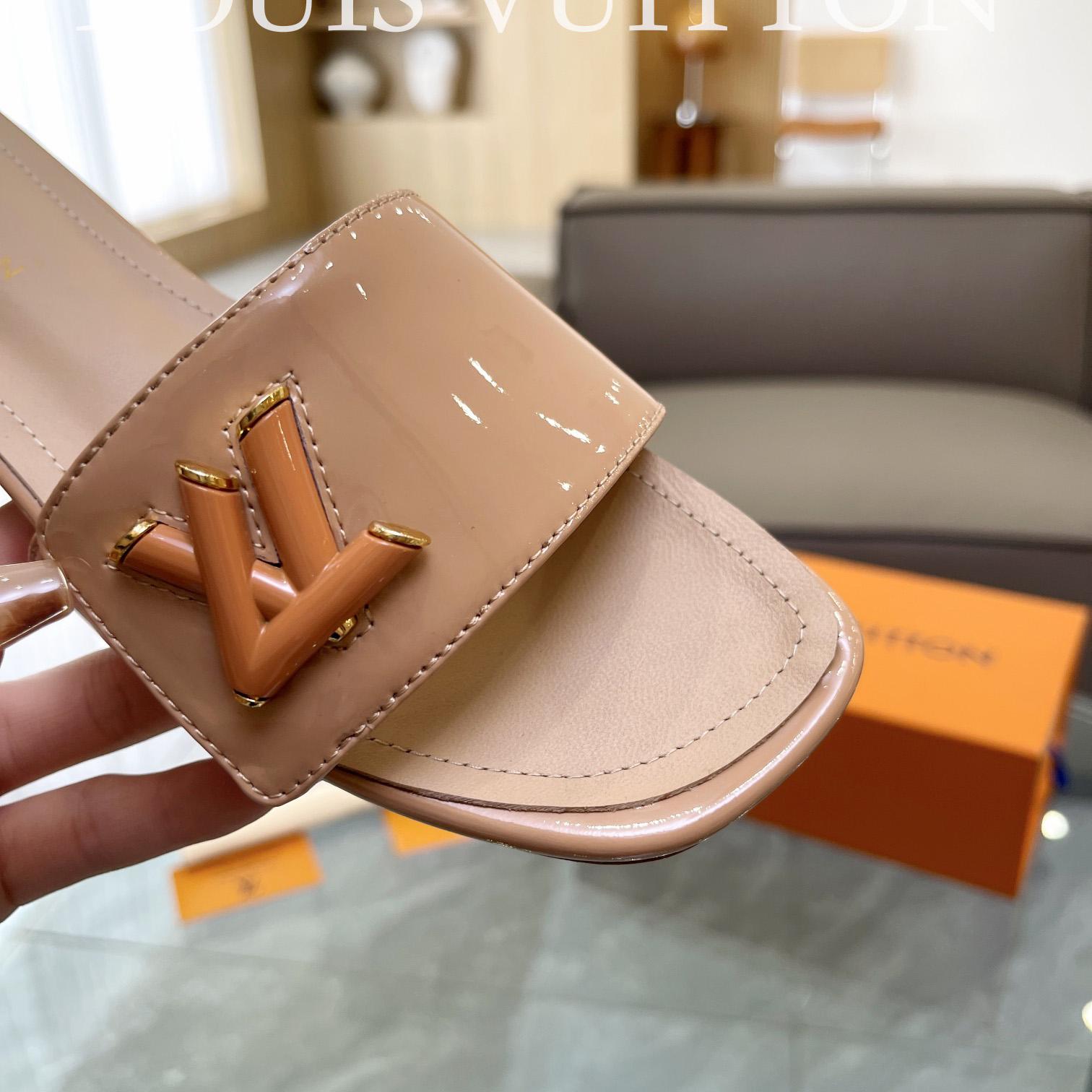 Louis Vuitton Shake Flat Mule       - DesignerGu