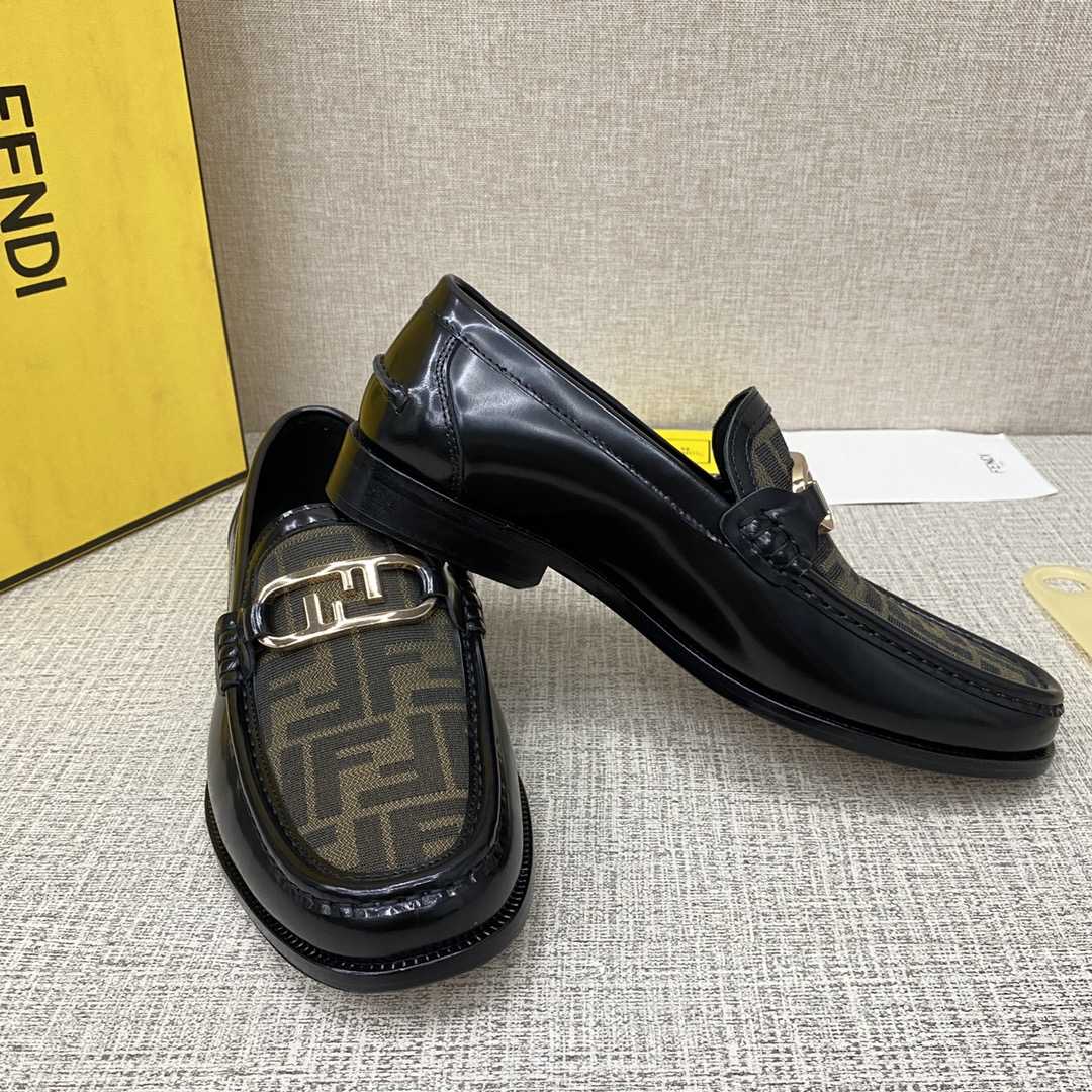 Fendi O-Lock Loafers - DesignerGu