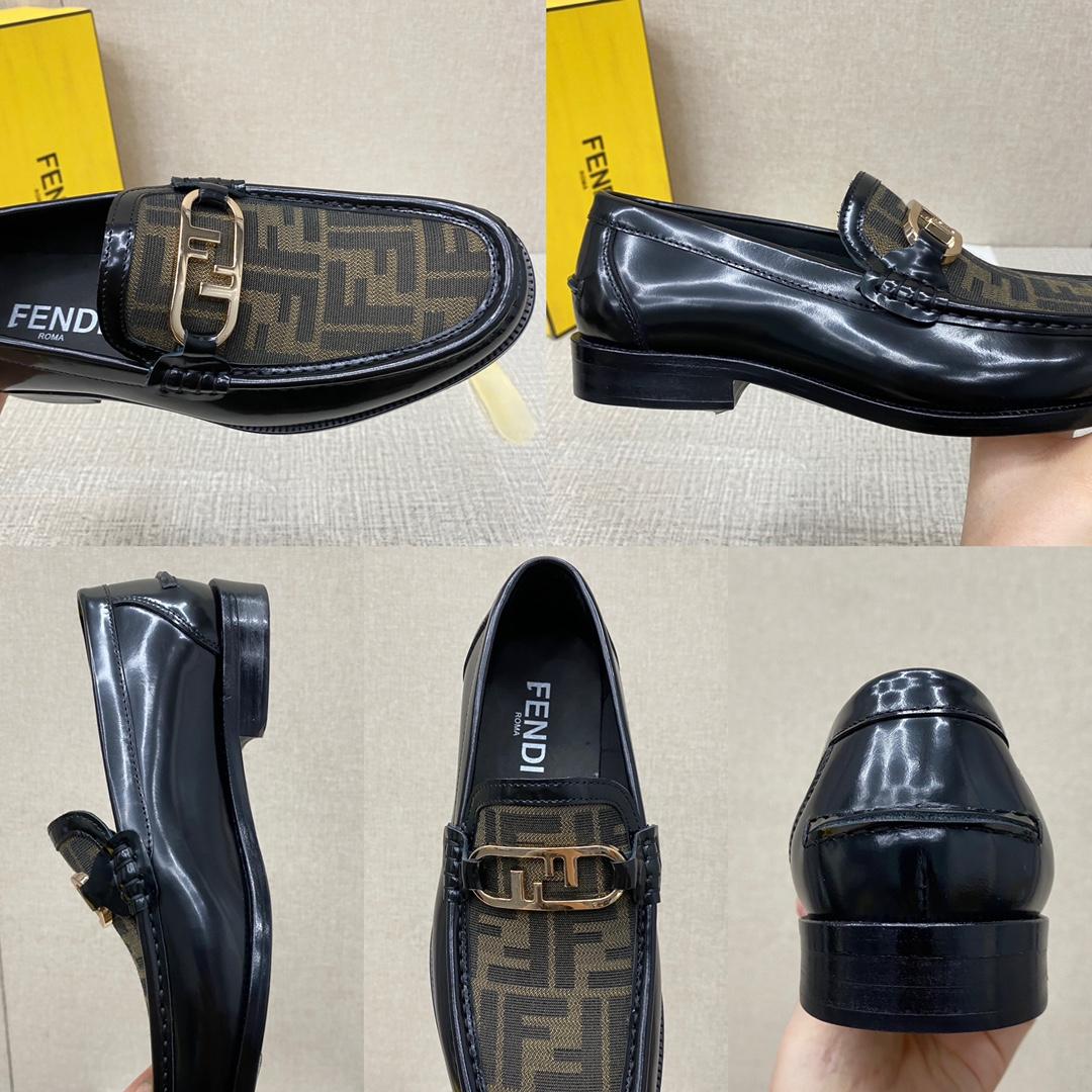 Fendi O-Lock Loafers - DesignerGu