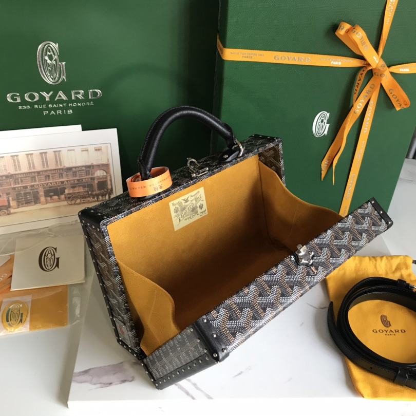 Goyard Grand Hôtel Trunk Bag  - DesignerGu