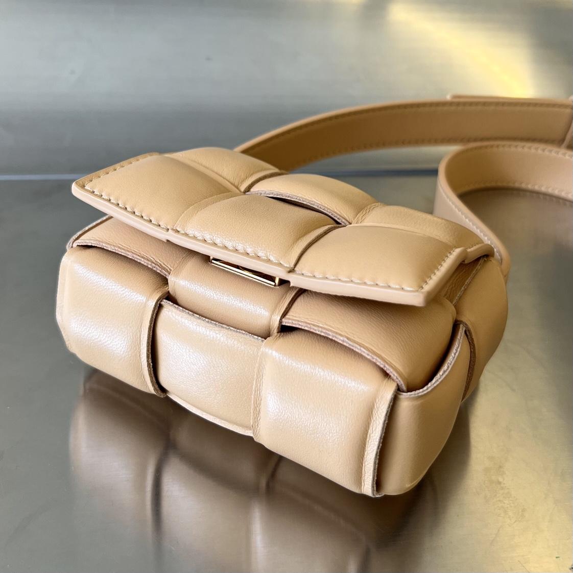 Bottega Veneta Candy Padded Cassette - DesignerGu