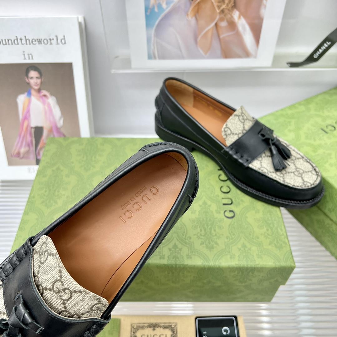 Gucci GG Loafer With Tassel - DesignerGu