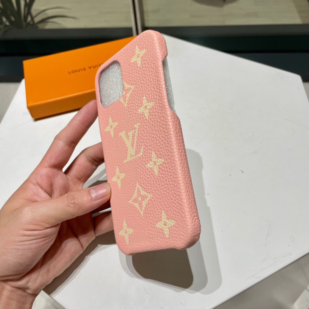 Louis Vuitton Monogram Phone Case  - DesignerGu