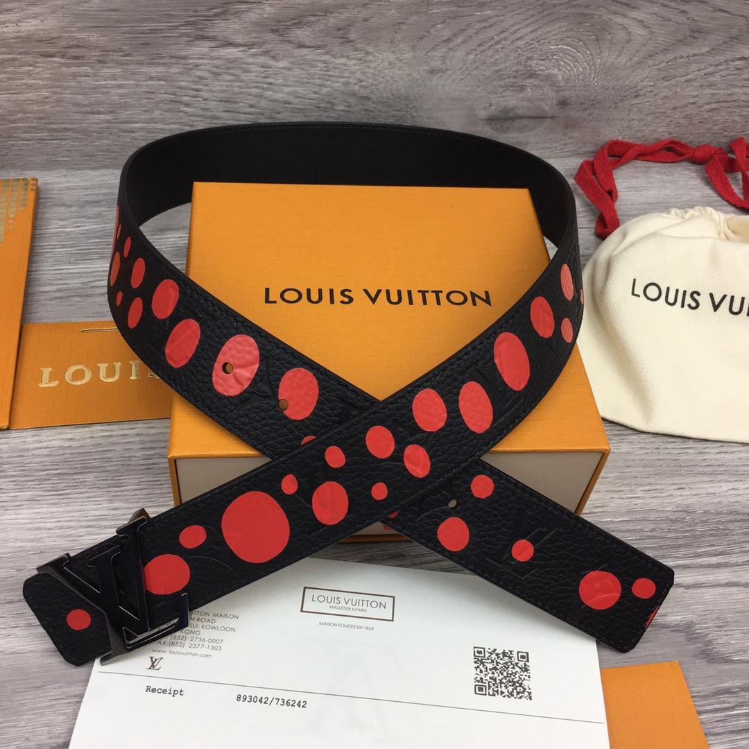 Louis Vuitton LV X YK LV Initiales 40MM Reversible Belt   M0673T - DesignerGu