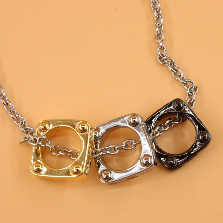 Louis Vuitton Monogram Bold Necklace    M00675 - DesignerGu