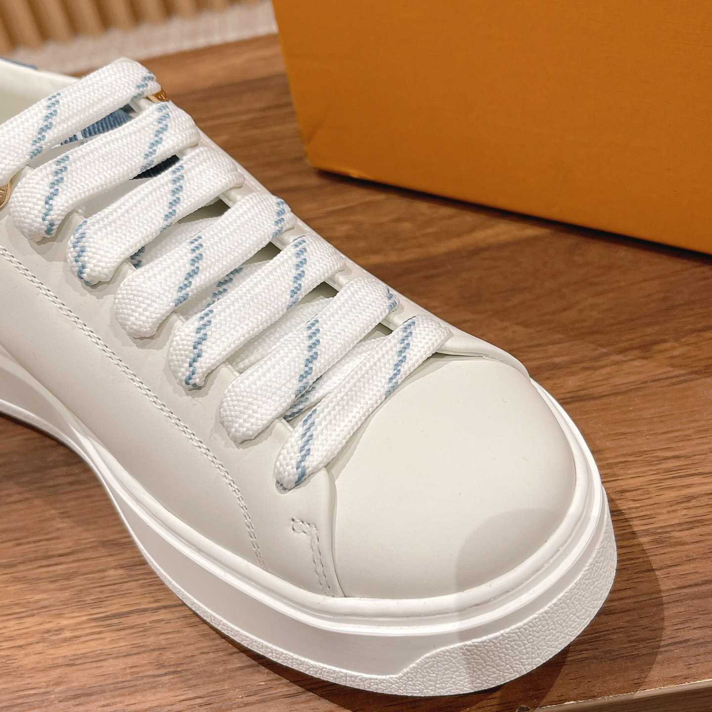 Louis Vuitton Time Out Sneaker (upon uk size)    1ABB4O - DesignerGu