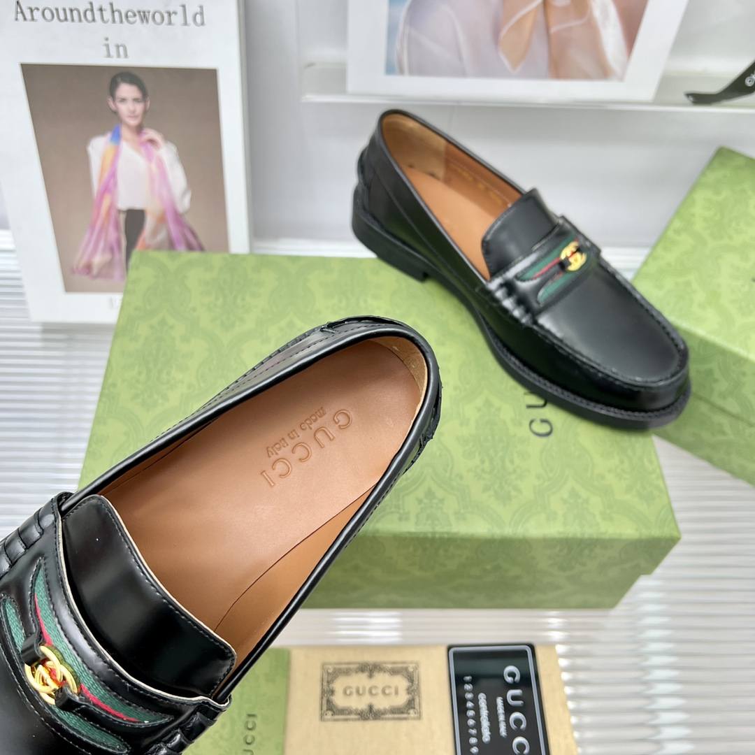 Gucci Loafer With Interlocking G - DesignerGu