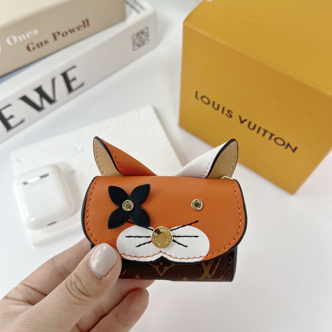 Louis Vuitton Cat Earpods Case    GI0862 - DesignerGu