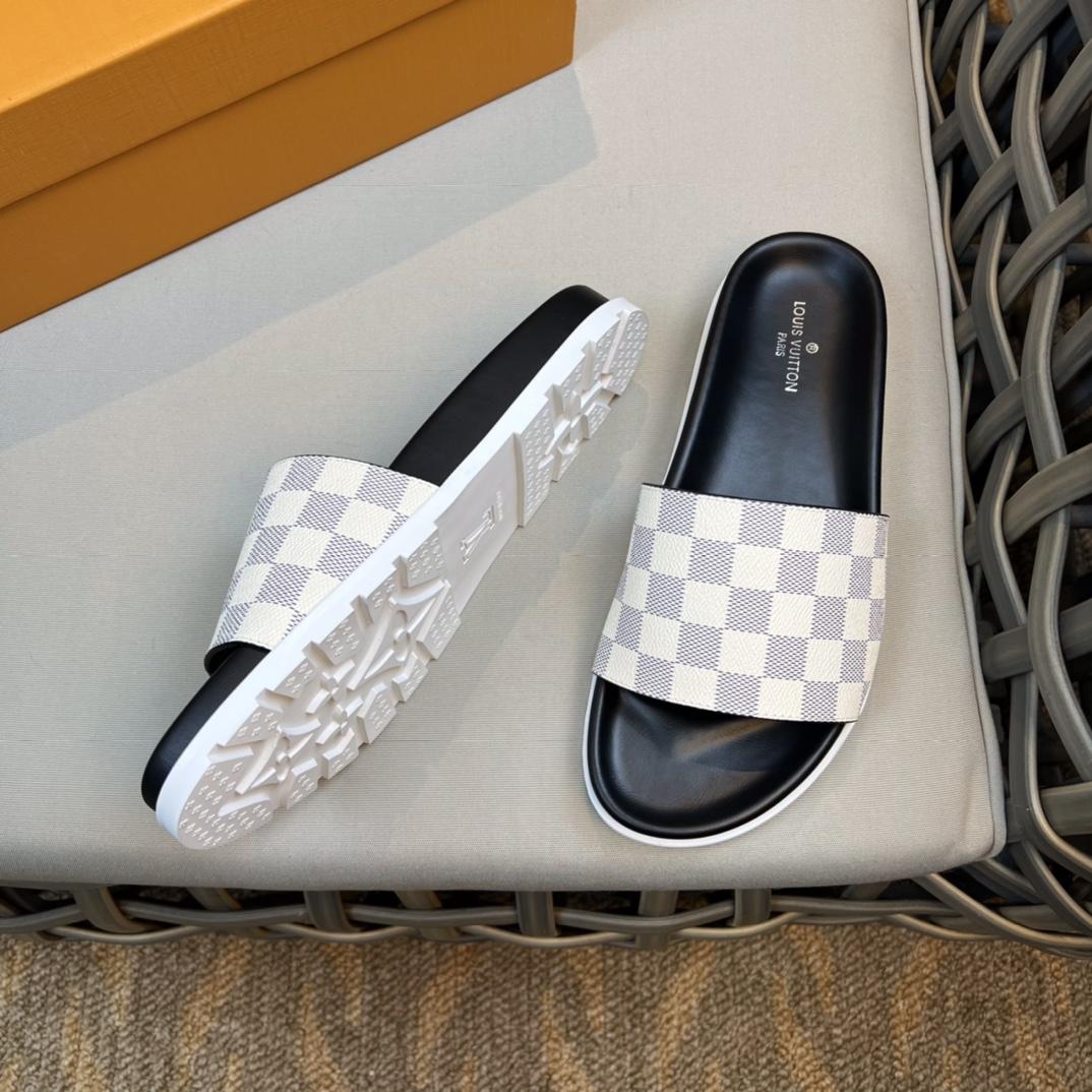 Louis Vuitton Sandals - DesignerGu