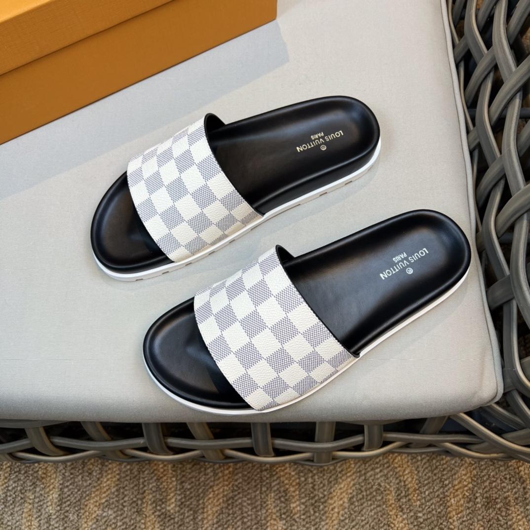 Louis Vuitton Sandals - DesignerGu