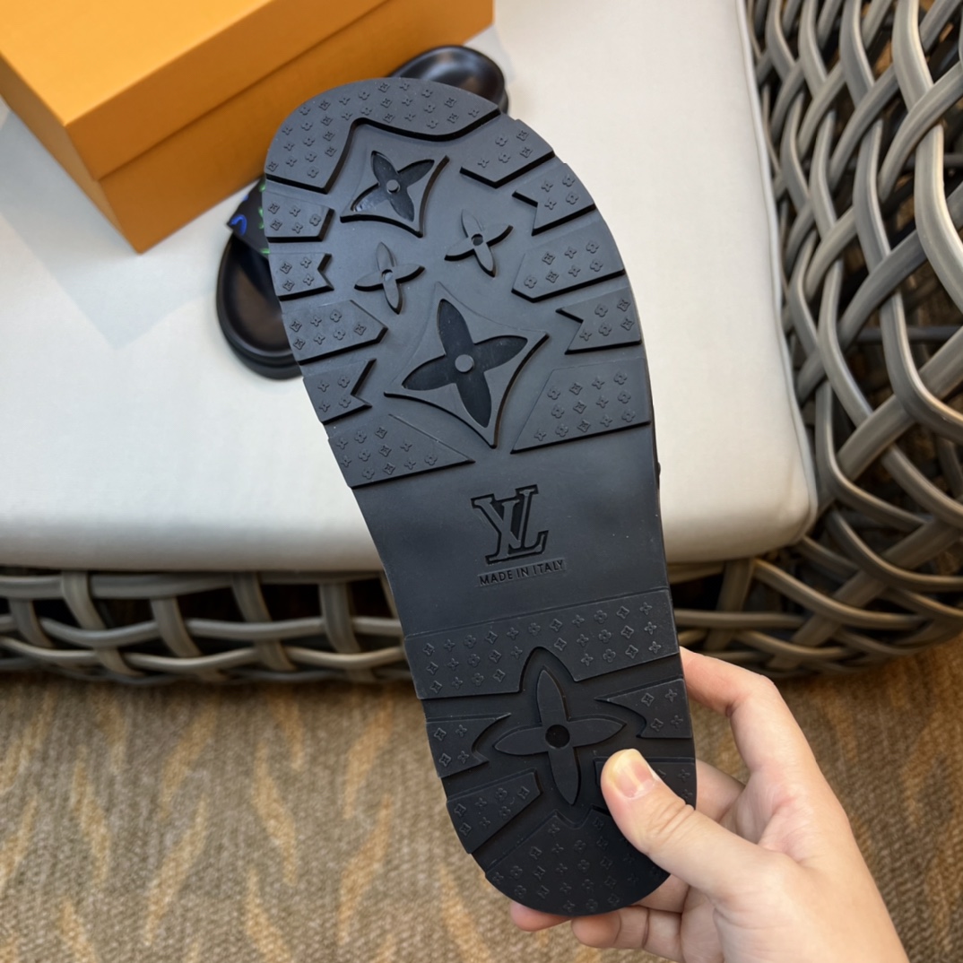 Louis Vuitton Monogram Sandals - DesignerGu