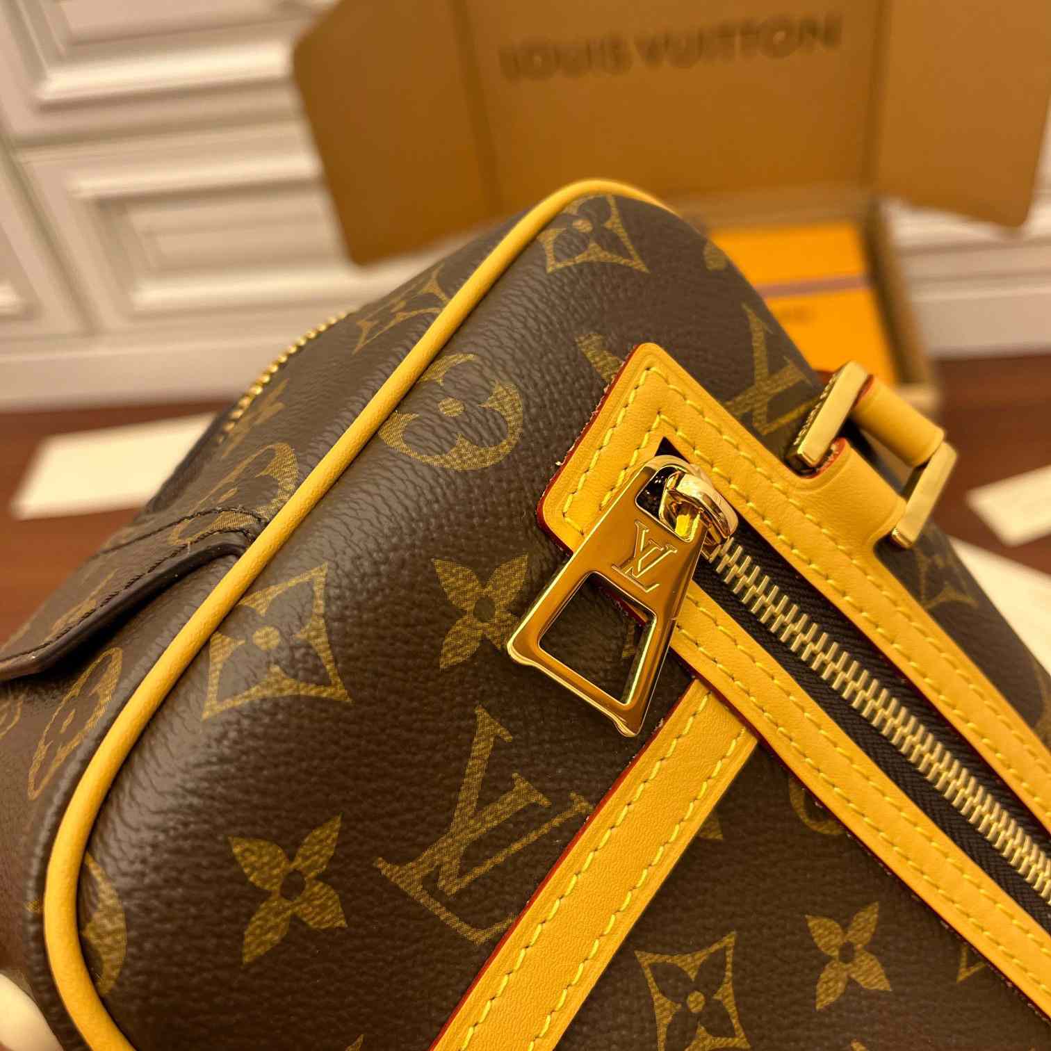 Louis Vuitton Cité    M46321 - DesignerGu