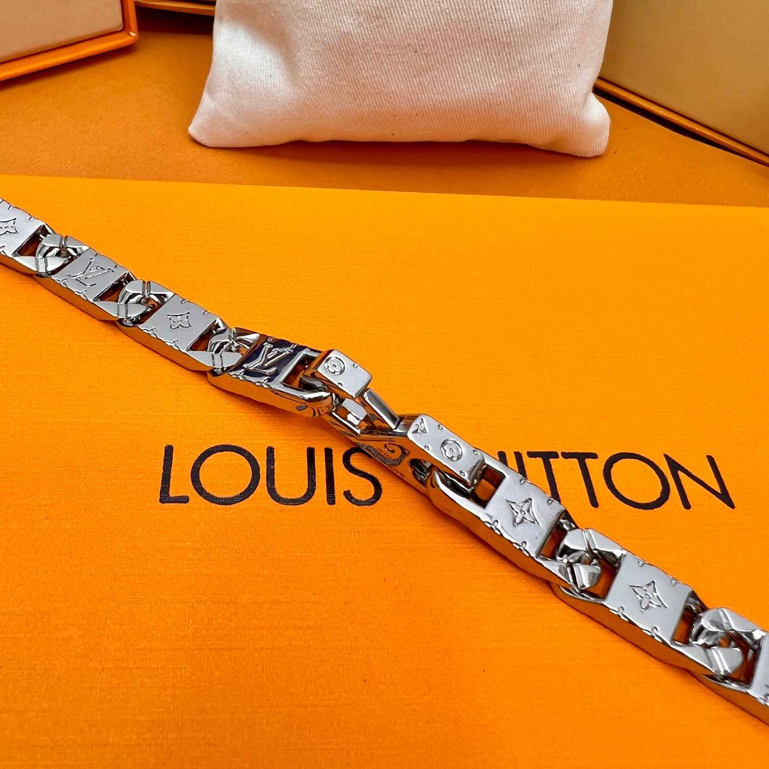 Louis Vuitton Monogram Tied Up Necklace    M00919 - DesignerGu