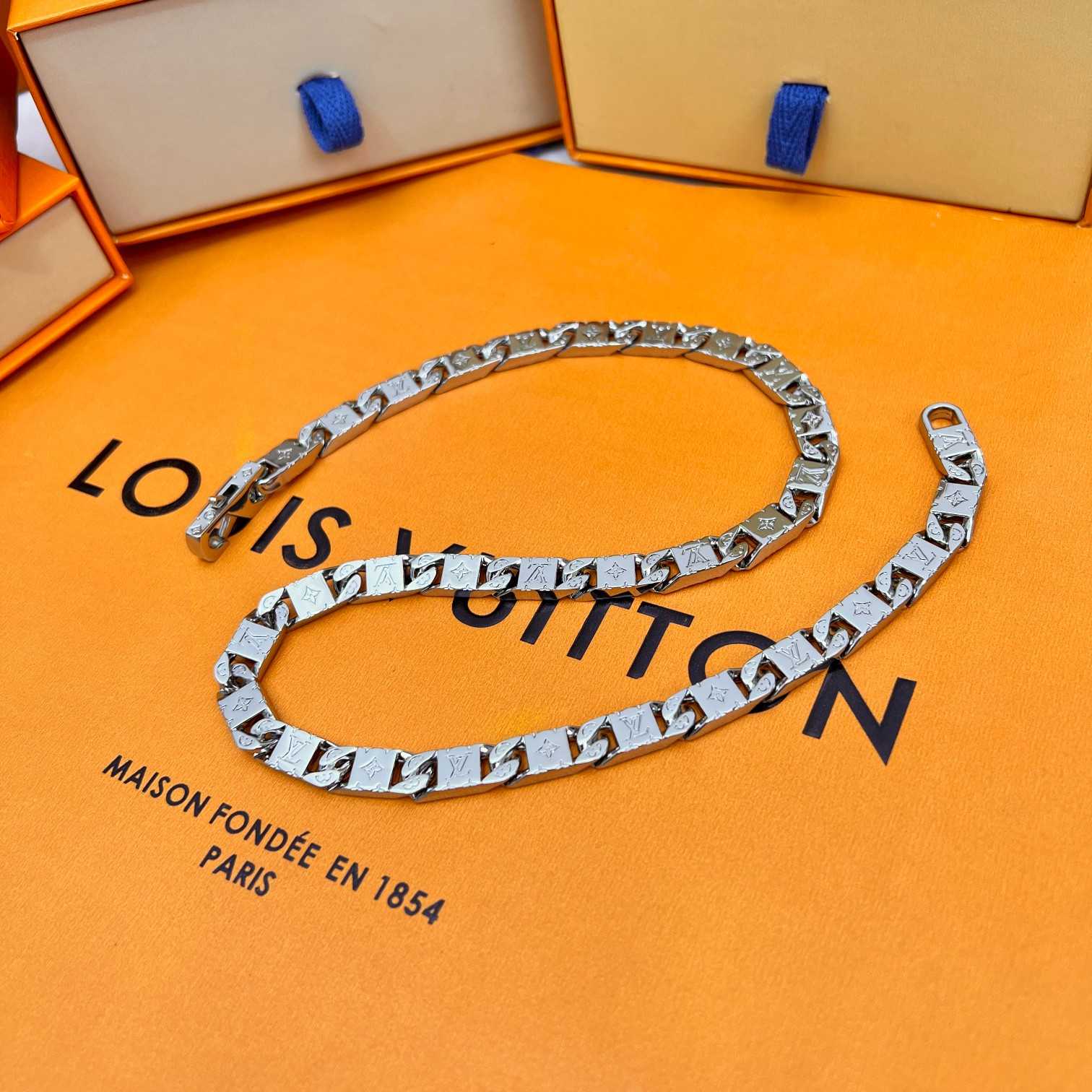 Louis Vuitton Monogram Tied Up Necklace    M00919 - DesignerGu
