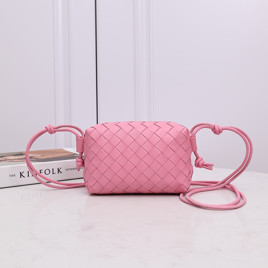 Bottega Veneta Candy Loop Camera Bag - DesignerGu