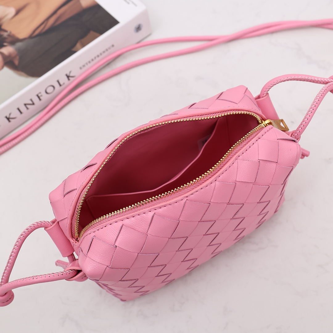 Bottega Veneta Candy Loop Camera Bag - DesignerGu