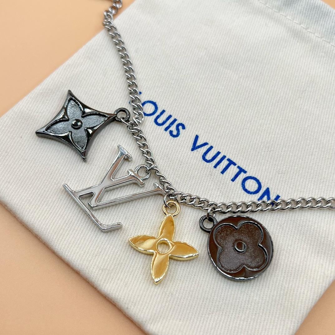 Louis Vuitton LV Instinct Pendant       M00521C - DesignerGu