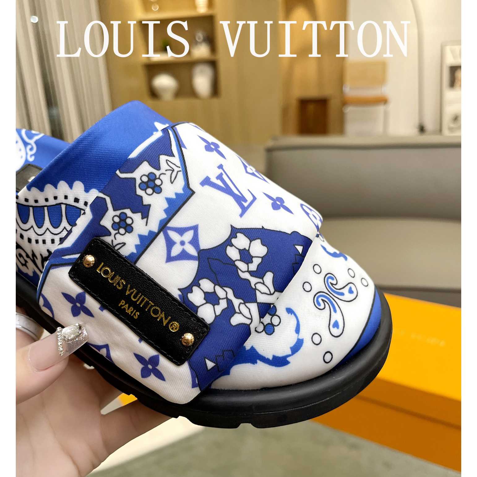 Louis Vuitton Slipper Pillow Flat Comfort Mule        1AAM52 - DesignerGu