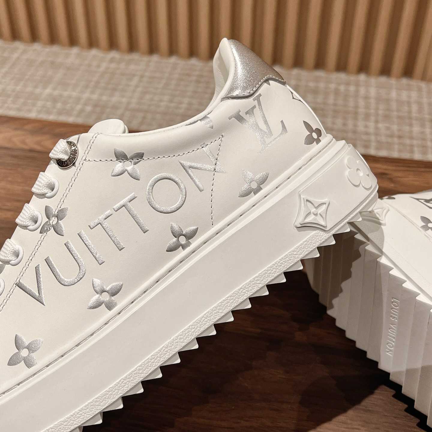 Louis Vuitton Time Out Sneaker (upon uk size)    1AAVV2 - DesignerGu