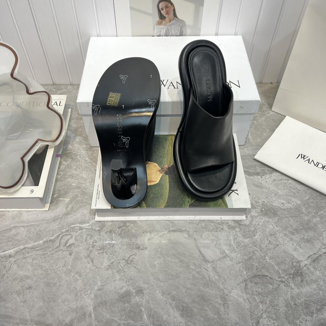 Jw Anderson Bumper-Tube Leather Mules - DesignerGu