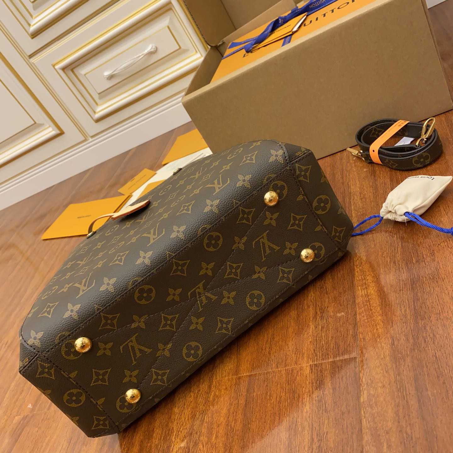 Louis Vuitton Montaigne MM    M41056 - DesignerGu