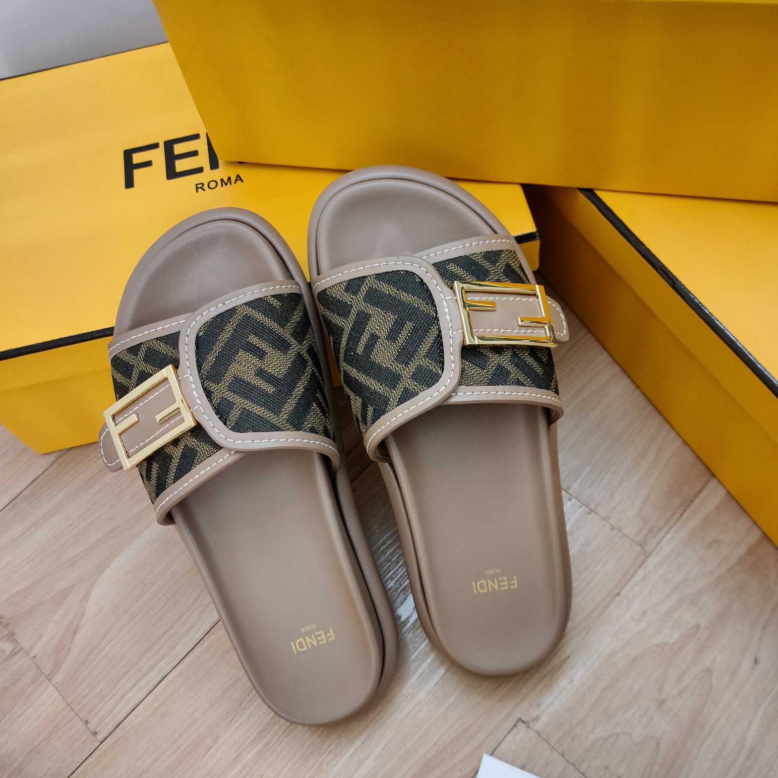 Fendi Feel Fabric Slides - DesignerGu