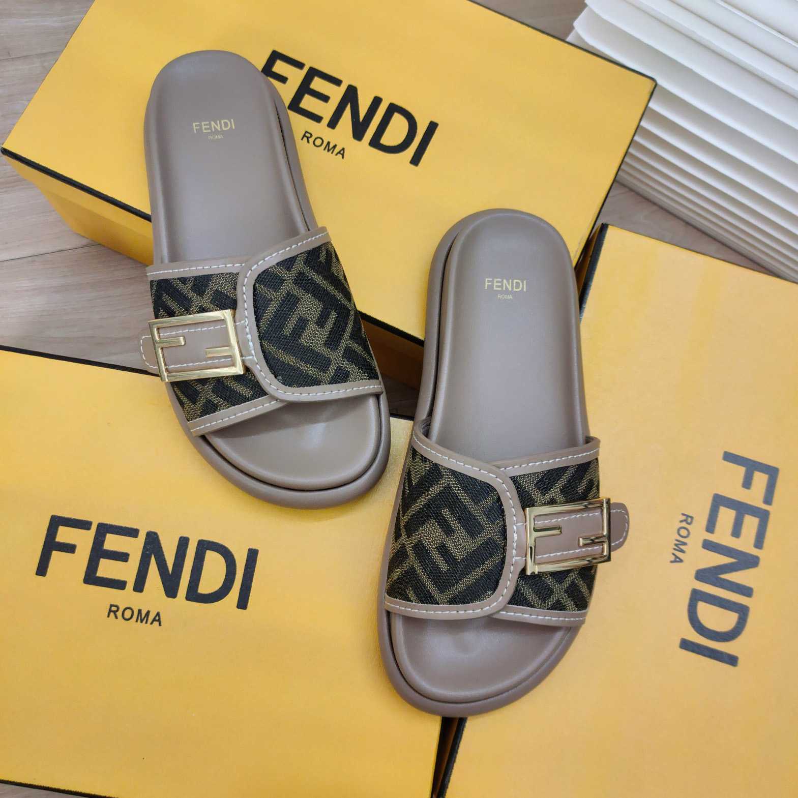 Fendi Feel Fabric Slides - DesignerGu