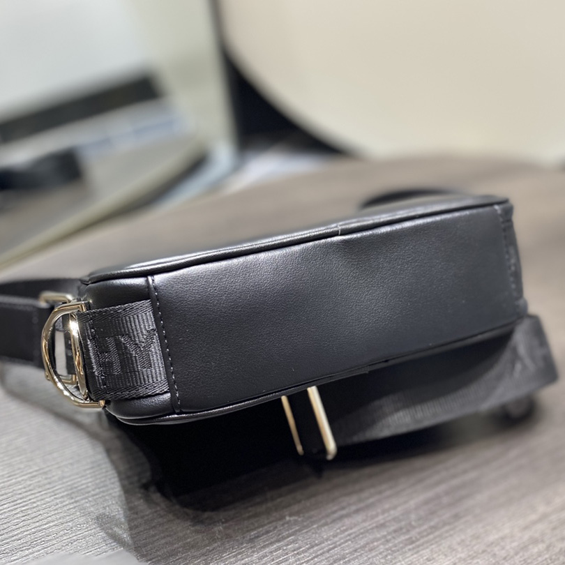 Givenchy Black Camera Messenger Bag (20x14x6cm) - DesignerGu