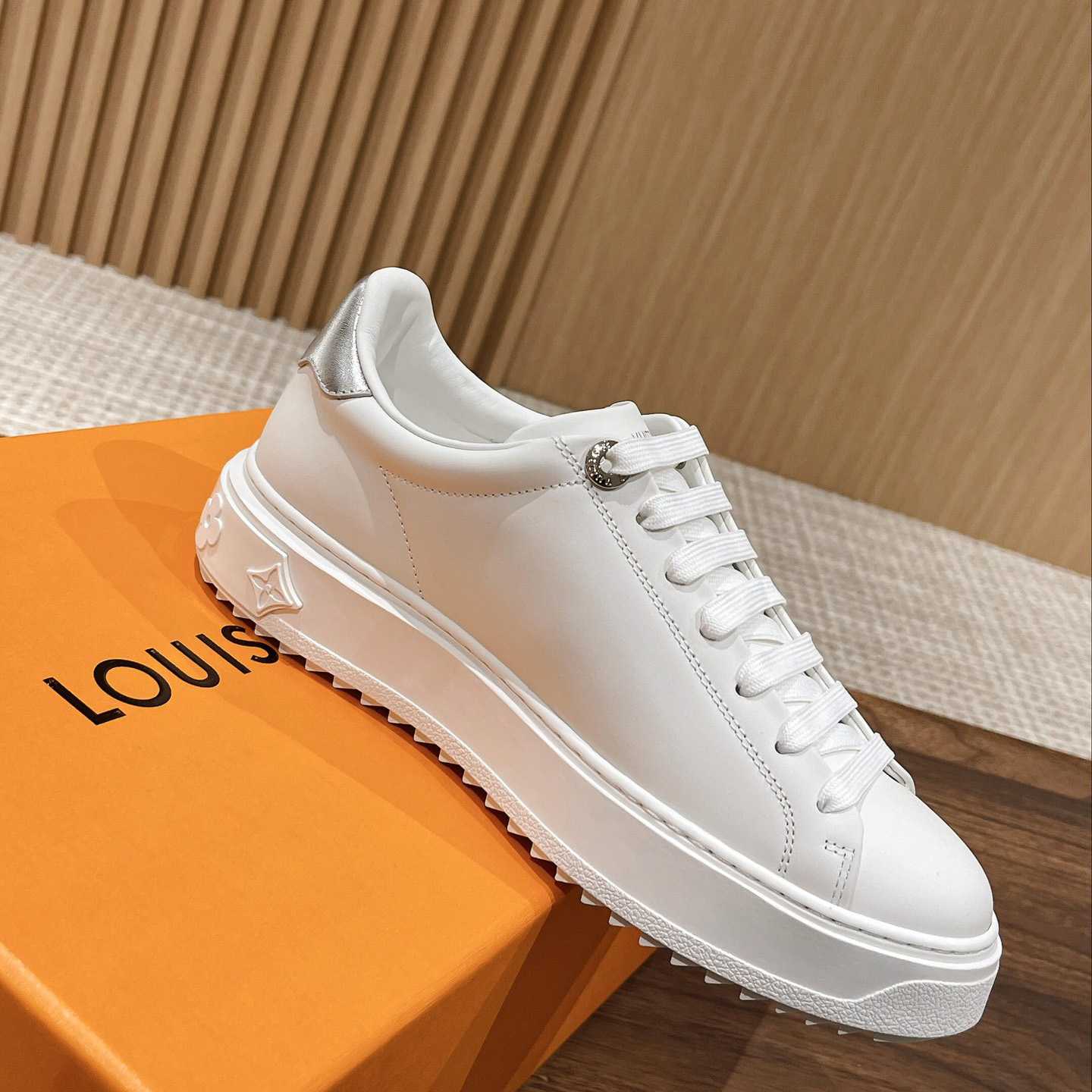 Louis Vuitton Time Out Sneaker (upon uk size)    1AAW10 - DesignerGu