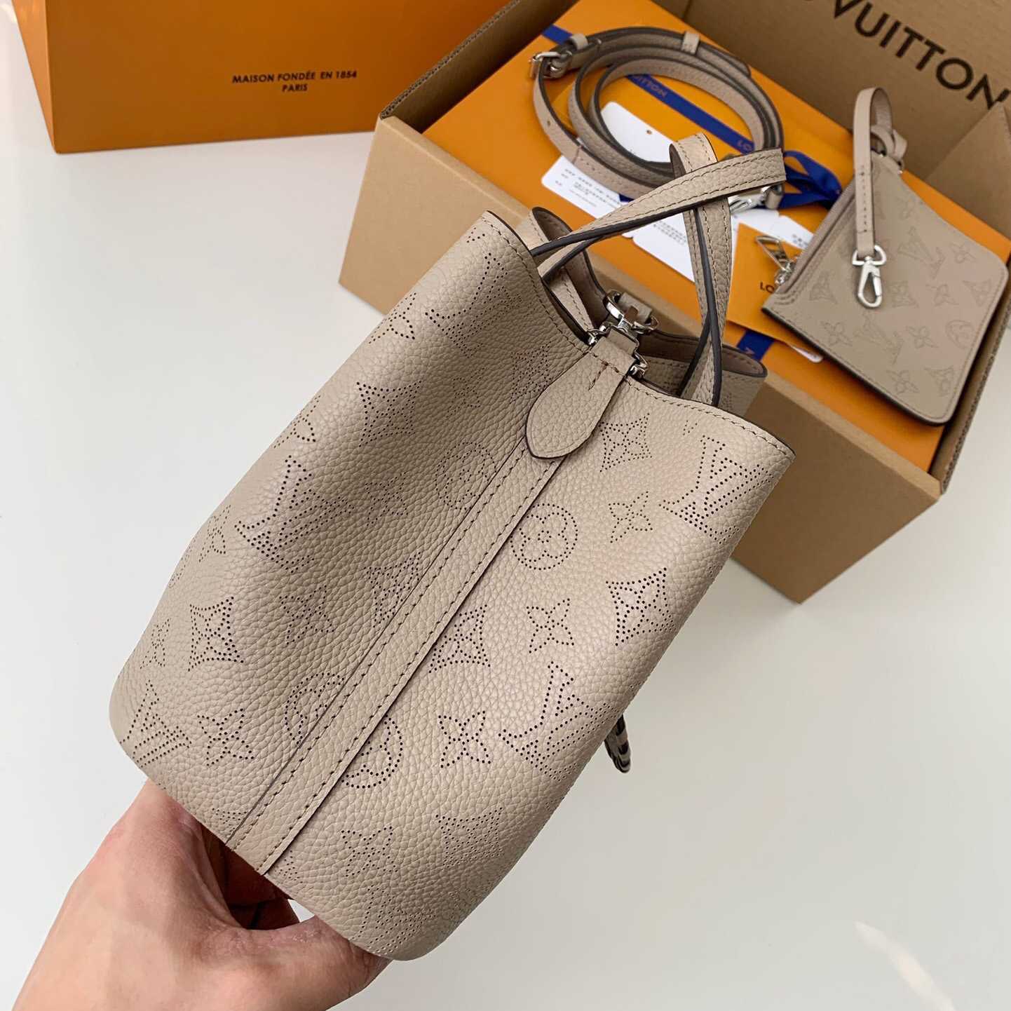 Louis Vuitton Blossom PM   M21849 - DesignerGu