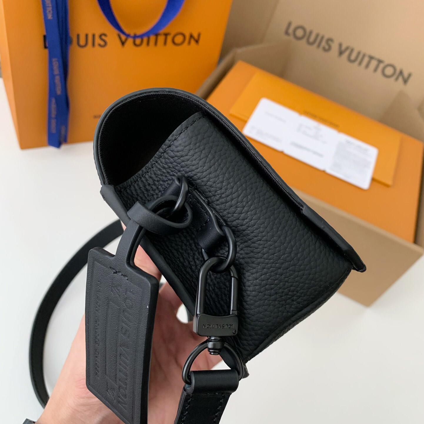 Louis Vuitton Fastline Wearable Wallet   M82085 - DesignerGu