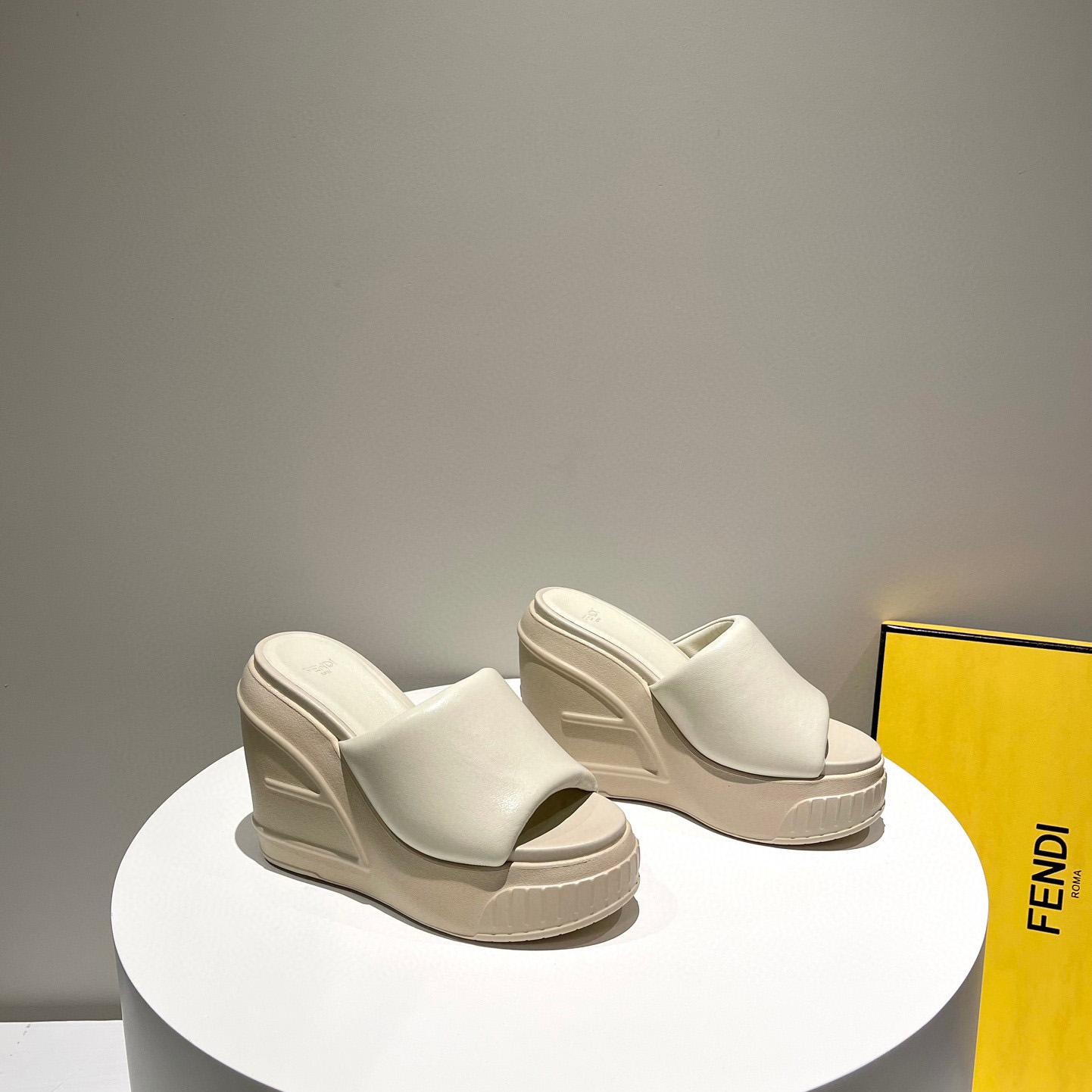 Fendi Fashion Show Beige Nappa Leather Slides - DesignerGu