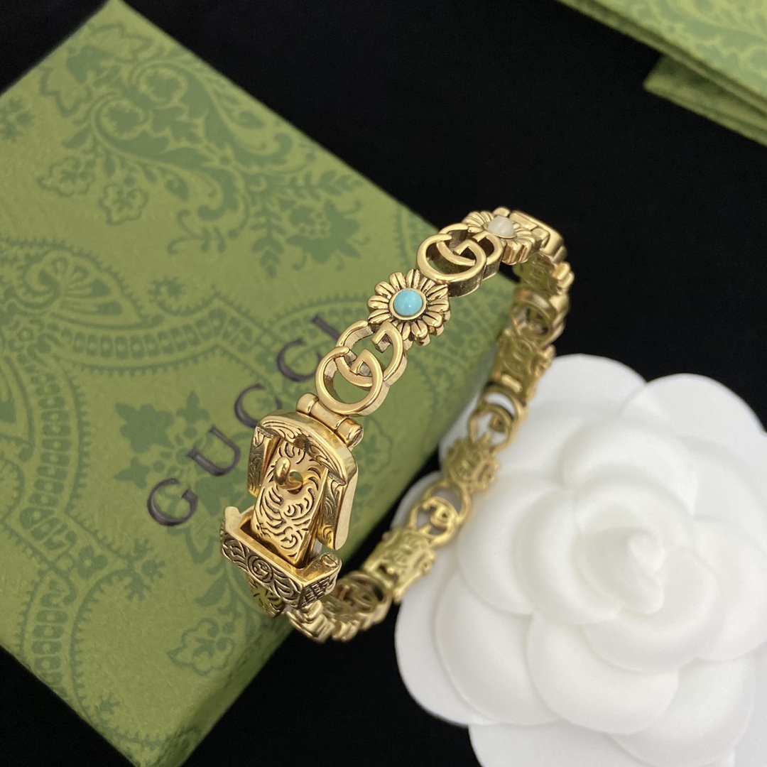 Gucci Double G Flower Bracelet - DesignerGu