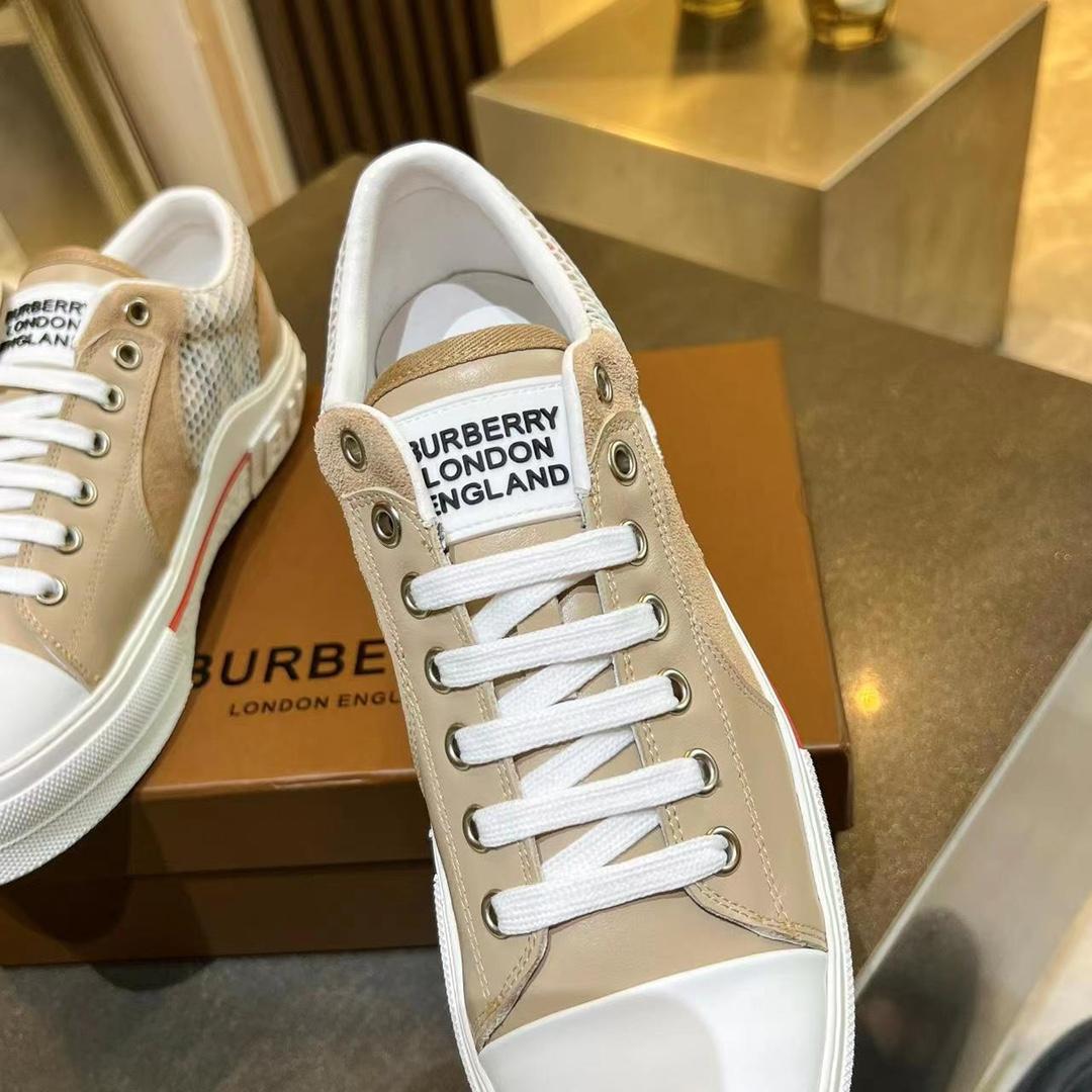 Burberry Low-Top Sneakers - DesignerGu