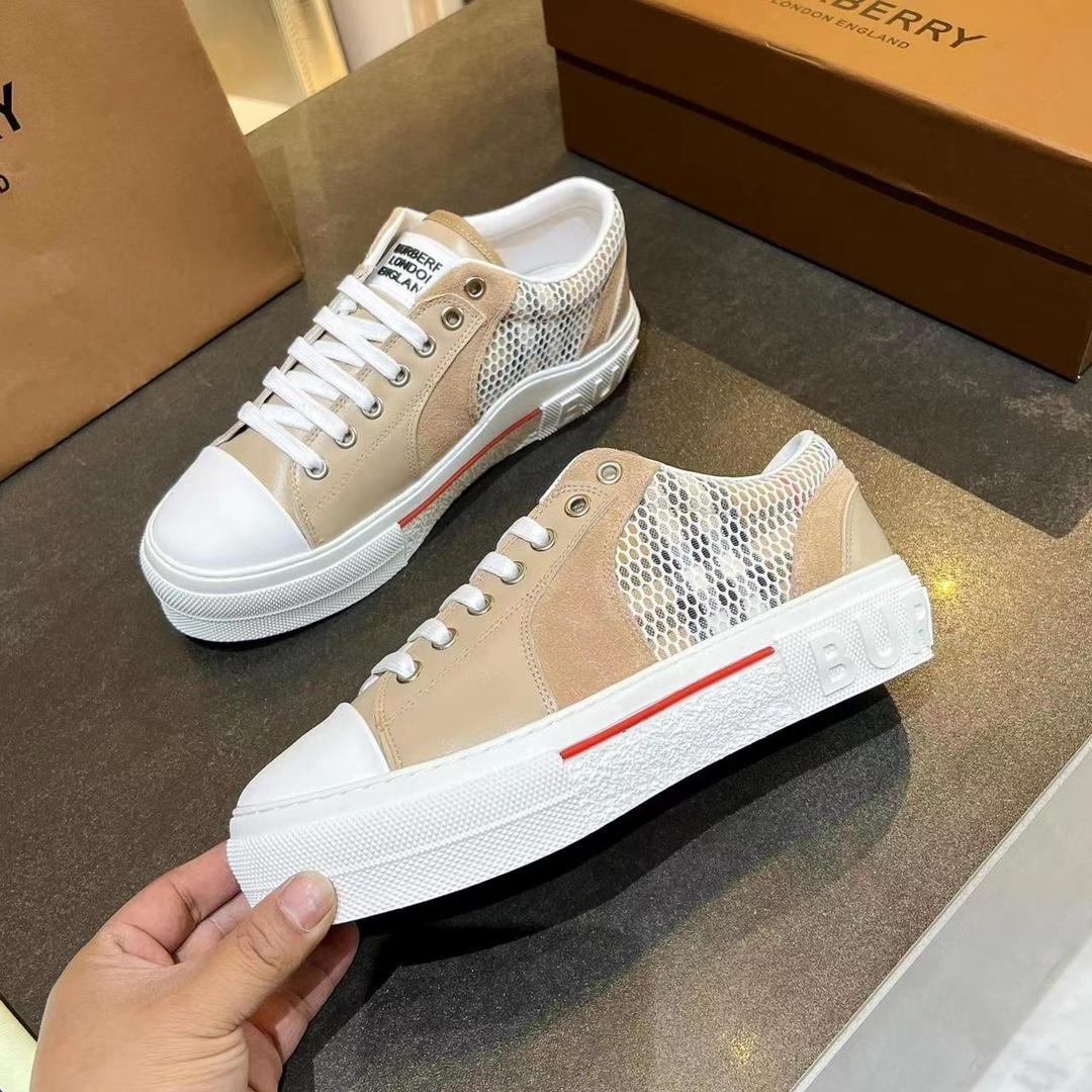 Burberry Low-Top Sneakers - DesignerGu